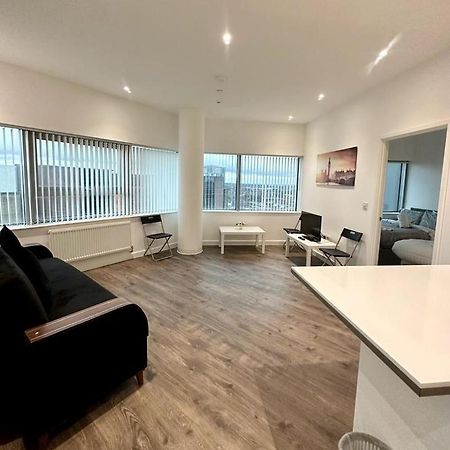 Alarabi Apartments-Two Bedrooms Apartment Κρόιντον Εξωτερικό φωτογραφία