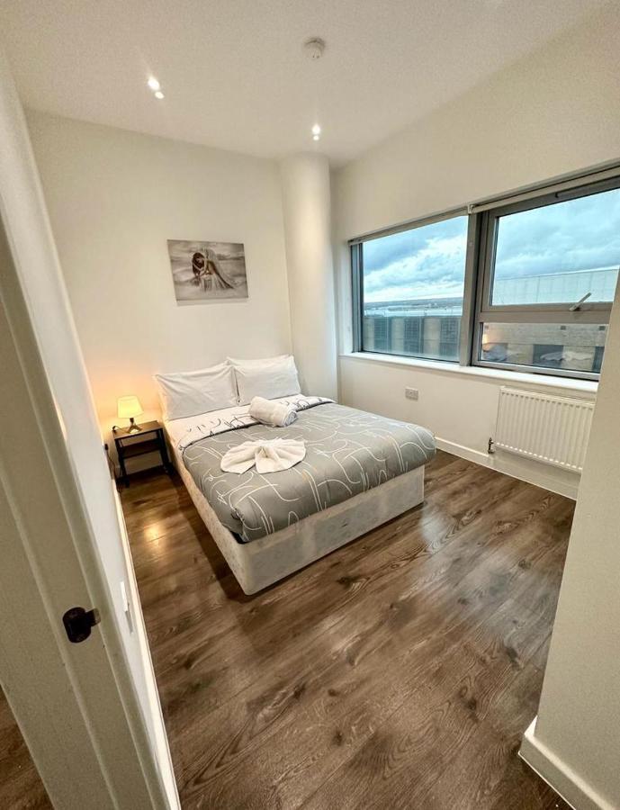 Alarabi Apartments-Two Bedrooms Apartment Κρόιντον Εξωτερικό φωτογραφία