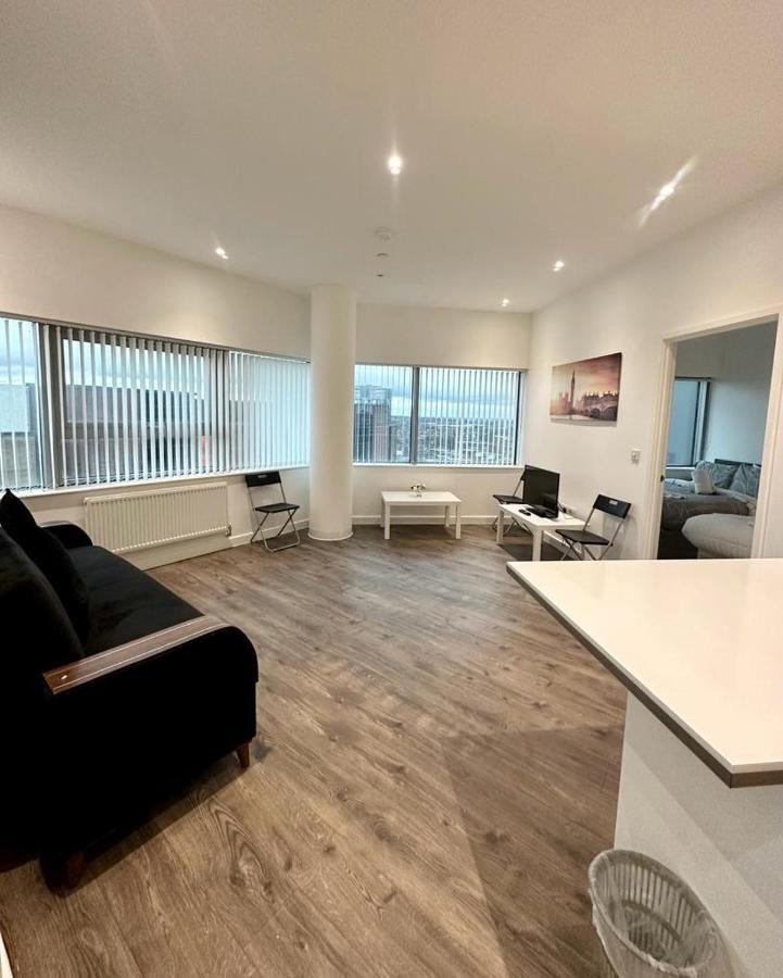 Alarabi Apartments-Two Bedrooms Apartment Κρόιντον Εξωτερικό φωτογραφία