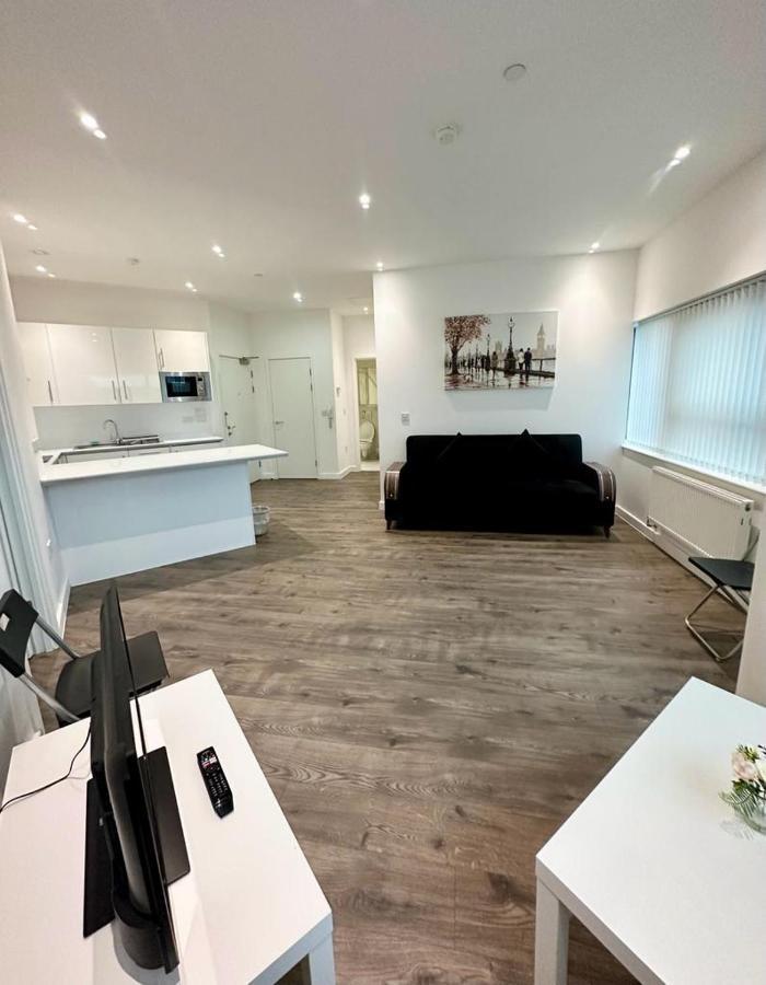 Alarabi Apartments-Two Bedrooms Apartment Κρόιντον Εξωτερικό φωτογραφία